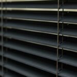 Persianas Horizontalas Venecianas de aluminio gris oscuro